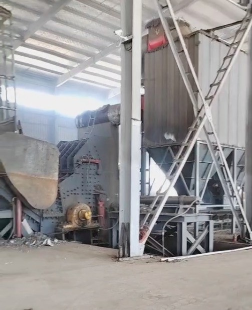 服務(wù)于客戶多年的路友汽車殼破碎機，不論動力還是產(chǎn)能都宛如新機